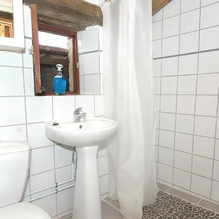 1 Bedroom Awesome In *